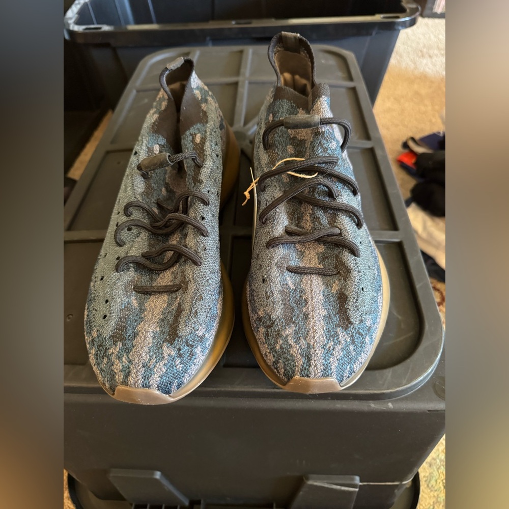 Yeezy 350 V2 Compact NWT